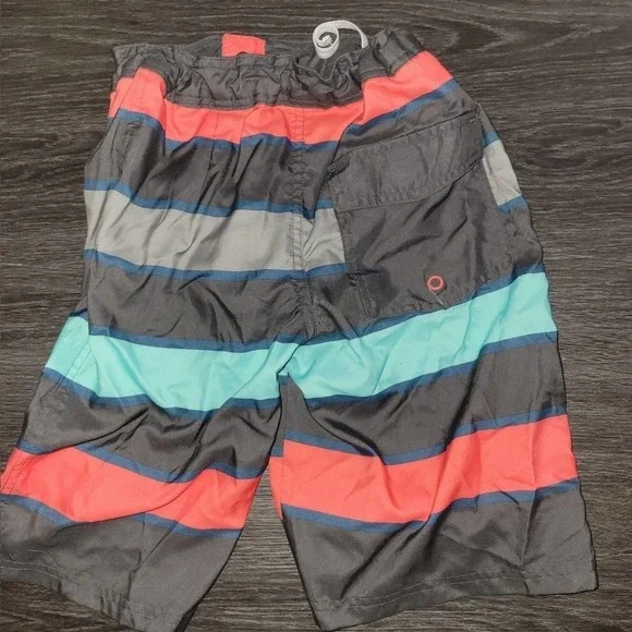 boys swim trunks 16 - Picture 2 of 2